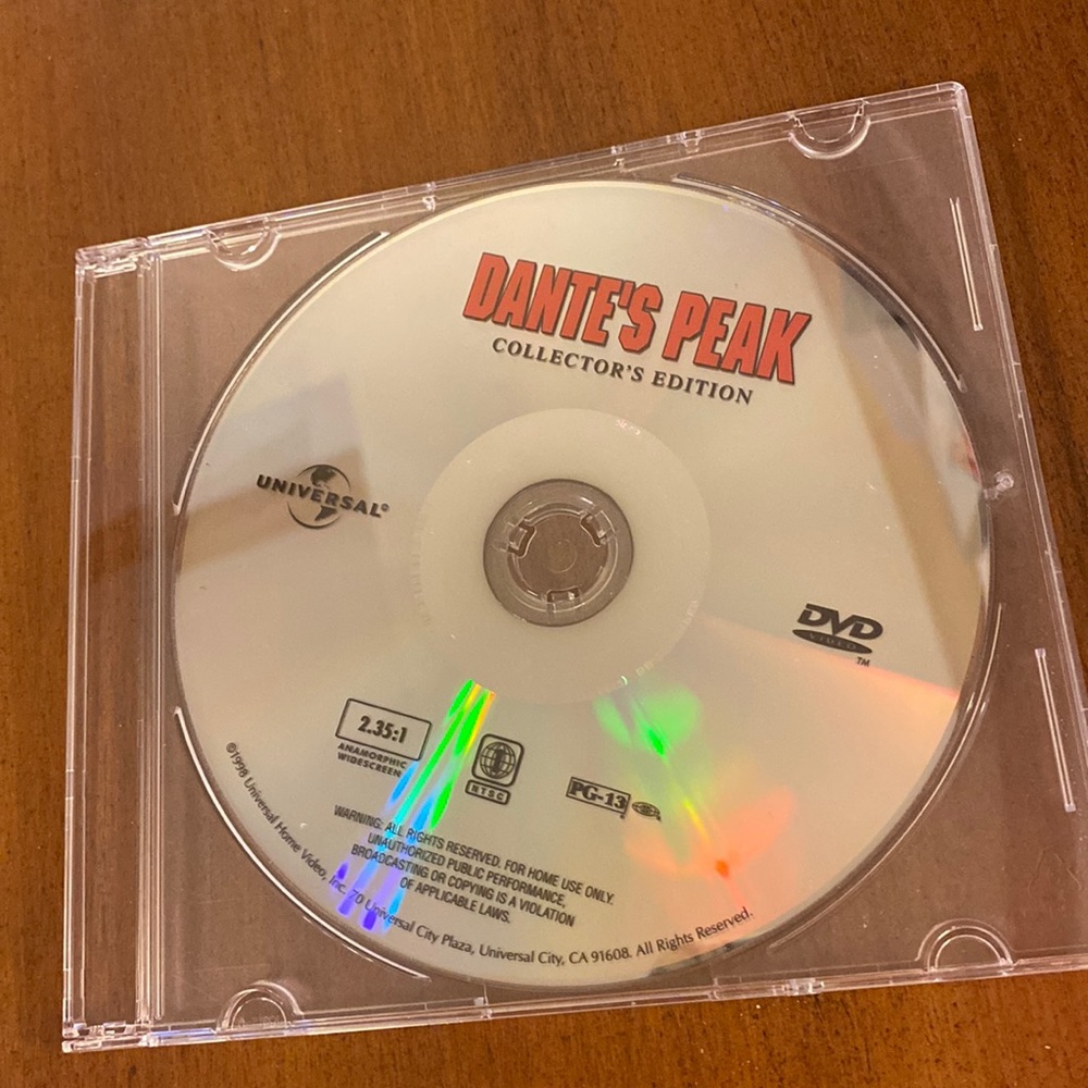 EUC DVD Dante’s Peak collectors edition, no original case!